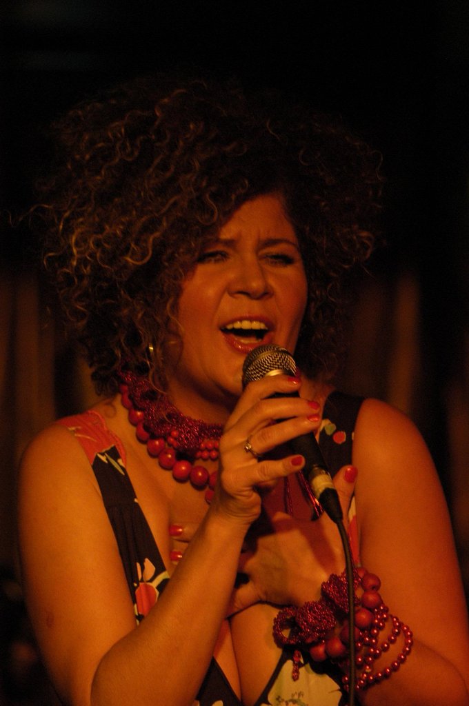 Soma Mamagésa énekesnő